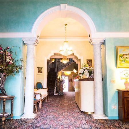 Hotel Sonia Форте-дей-Мармі Екстер'єр фото