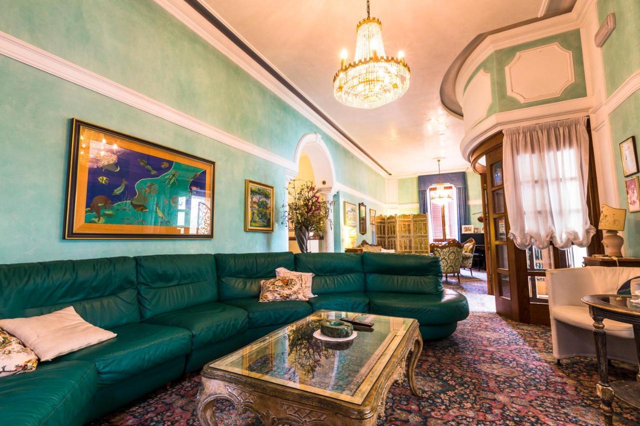 Hotel Sonia Форте-дей-Мармі Екстер'єр фото